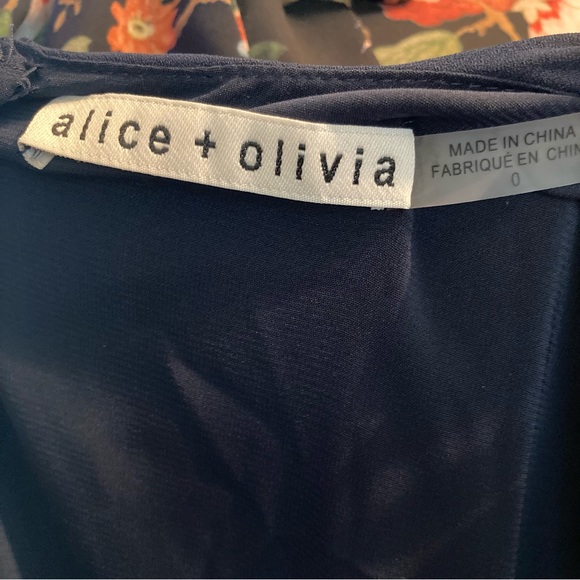 ❗️SOLD❗️Alice + Olivia Dress - Picture 8 of 11